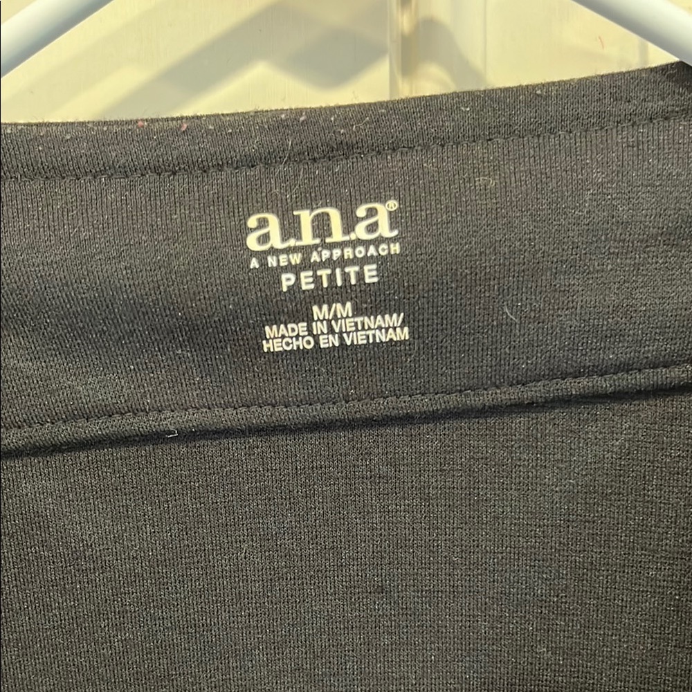 Chic Black Double-Breasted Jacket - image 2